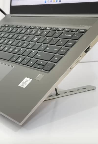 Hp Zbook Core i7-10th (21.6GB GPU)
