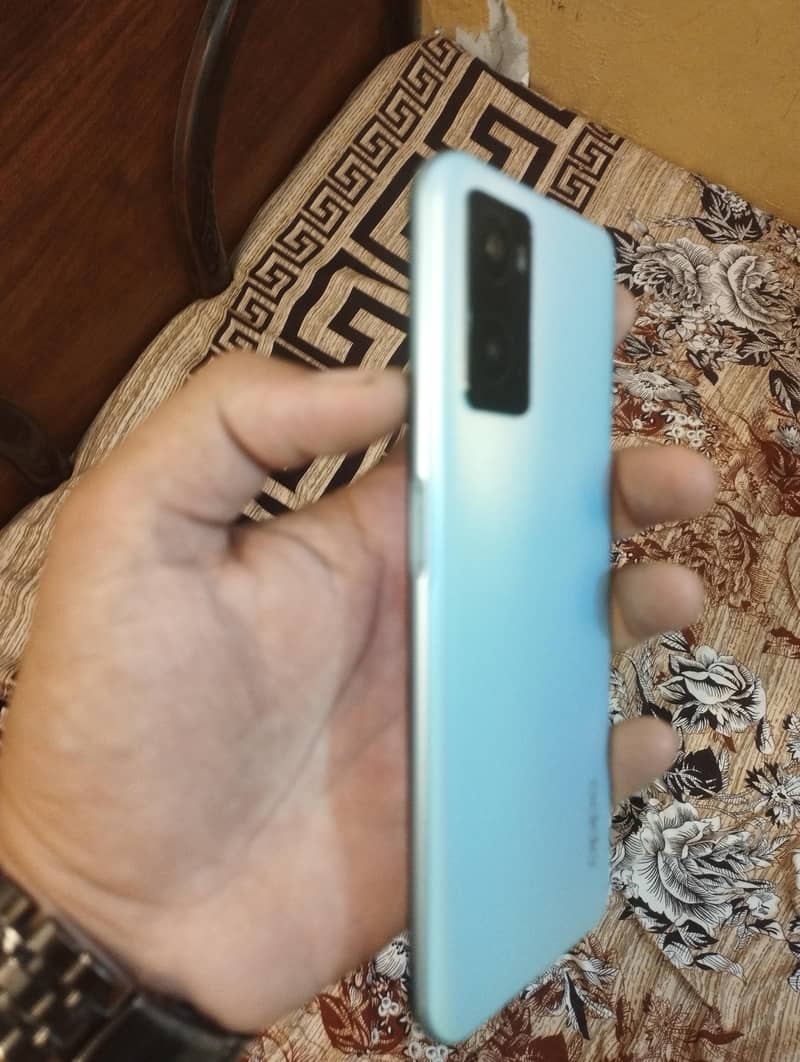 OPPO A76 0