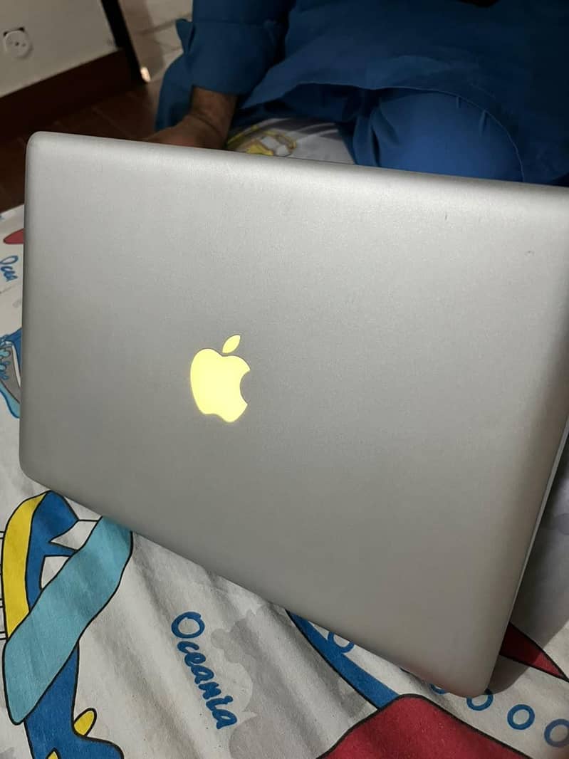 MacBook Pro 1