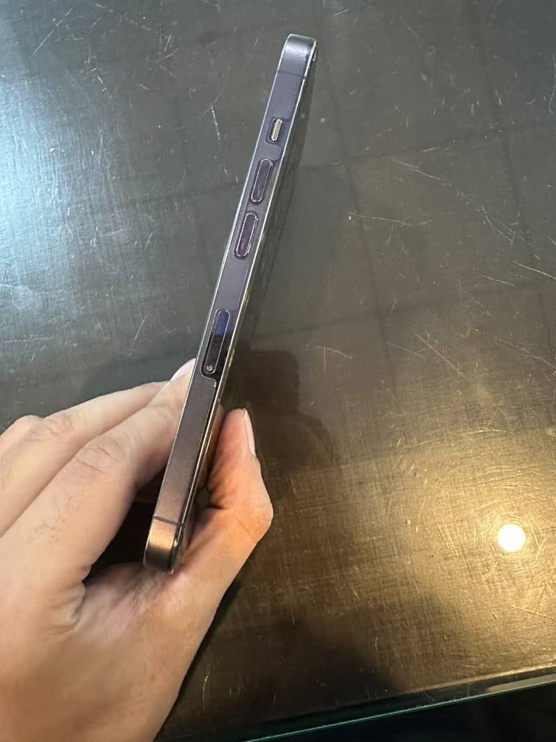 Apple iPhone 14 Pro 1