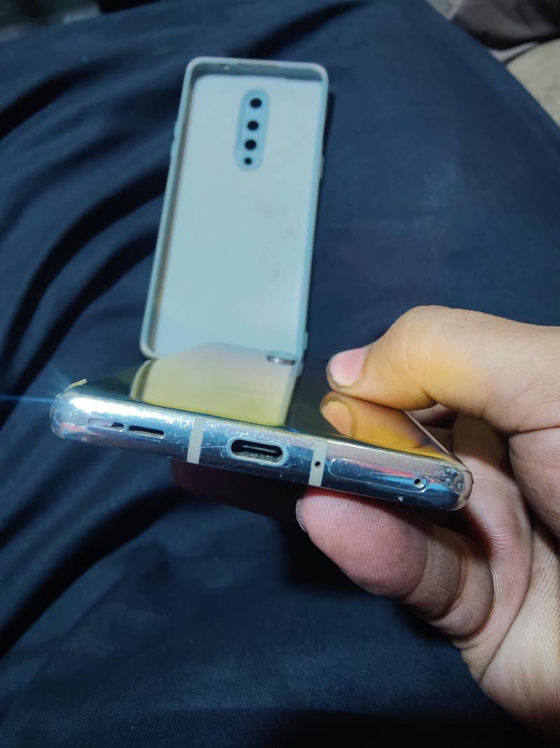 One Plus 8T 6