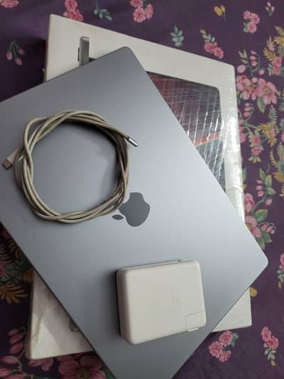 Apple macbook pro M1 pro 2021 16" 16/512