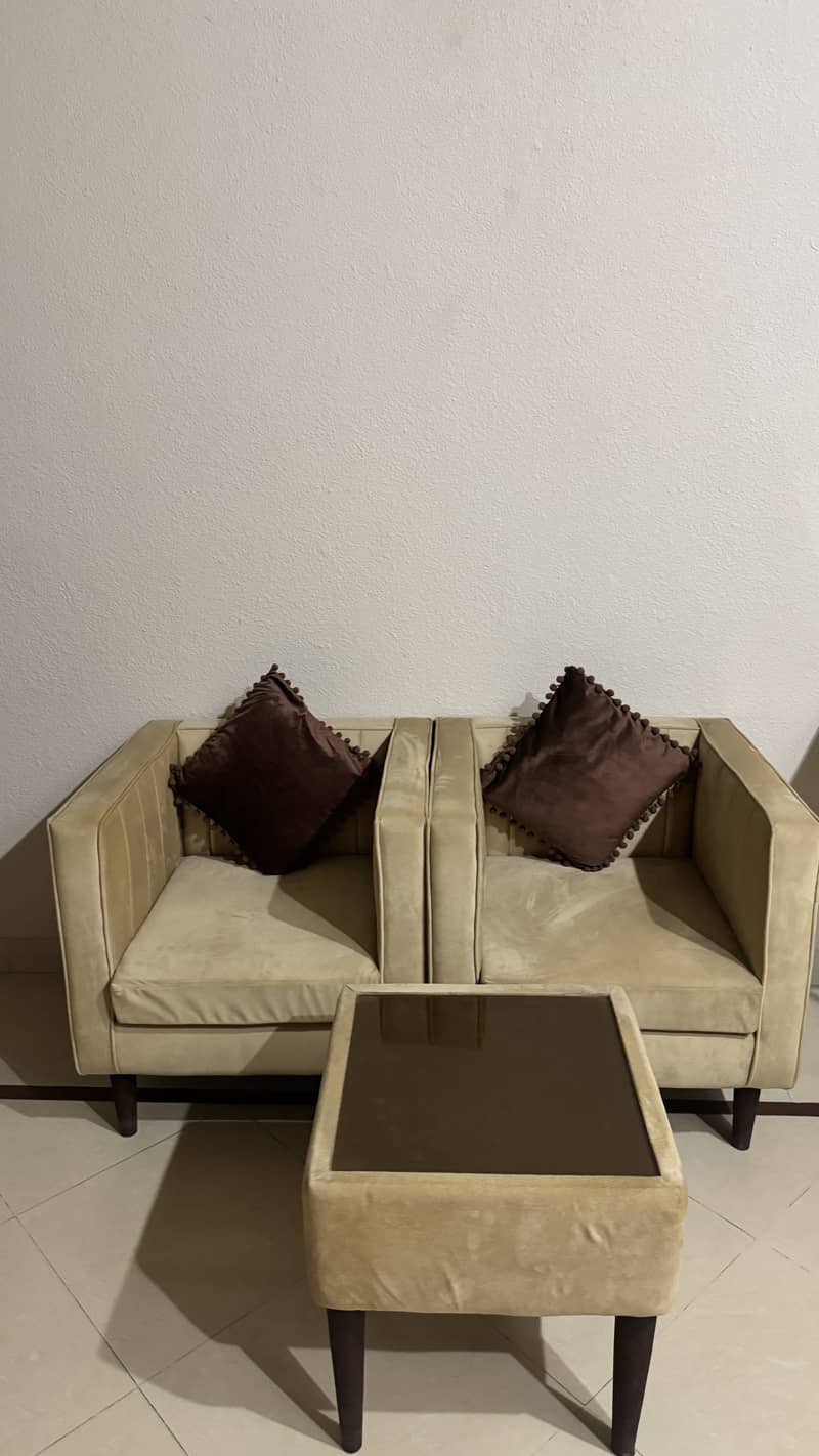Complete room set Bed + Dressing + sofa + table 3