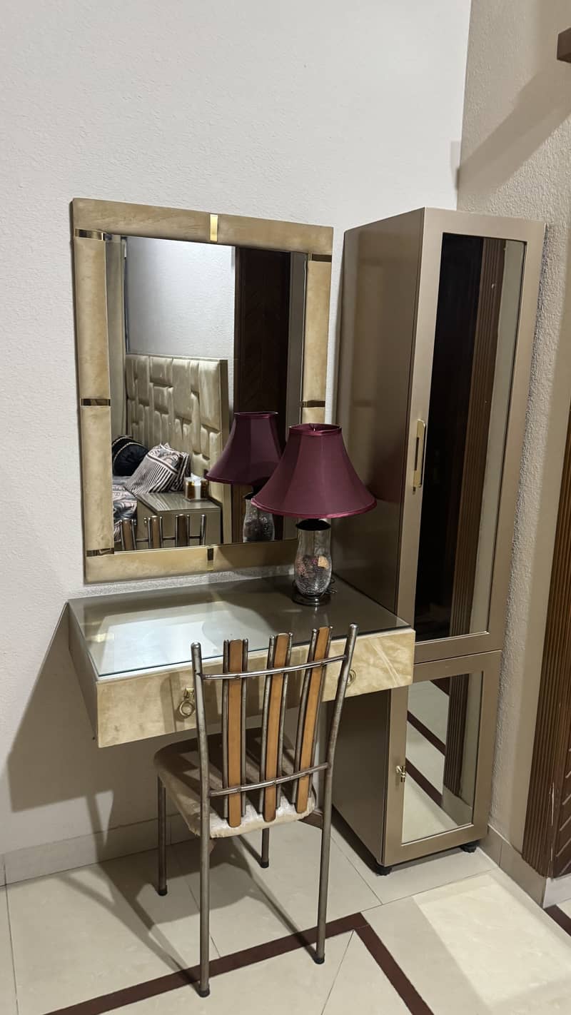 Complete room set Bed + Dressing + sofa + table 4