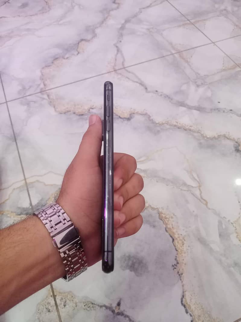 Apple iPhone XS Max 6