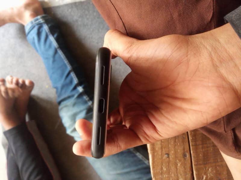 Google Pixel 4 3
