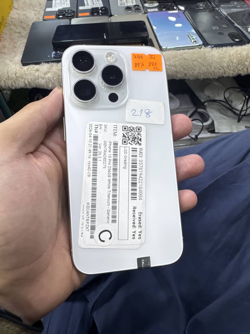 Apple iPhone 15 Pro 0