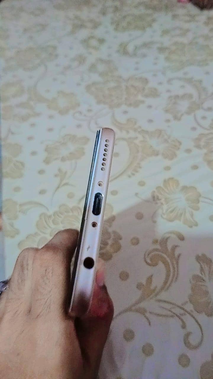 Huawei Nova 2 Plus 3