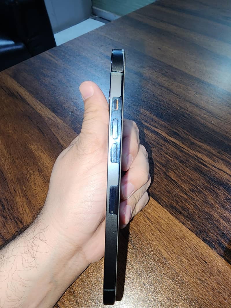 Apple iPhone 12 Pro Max 3