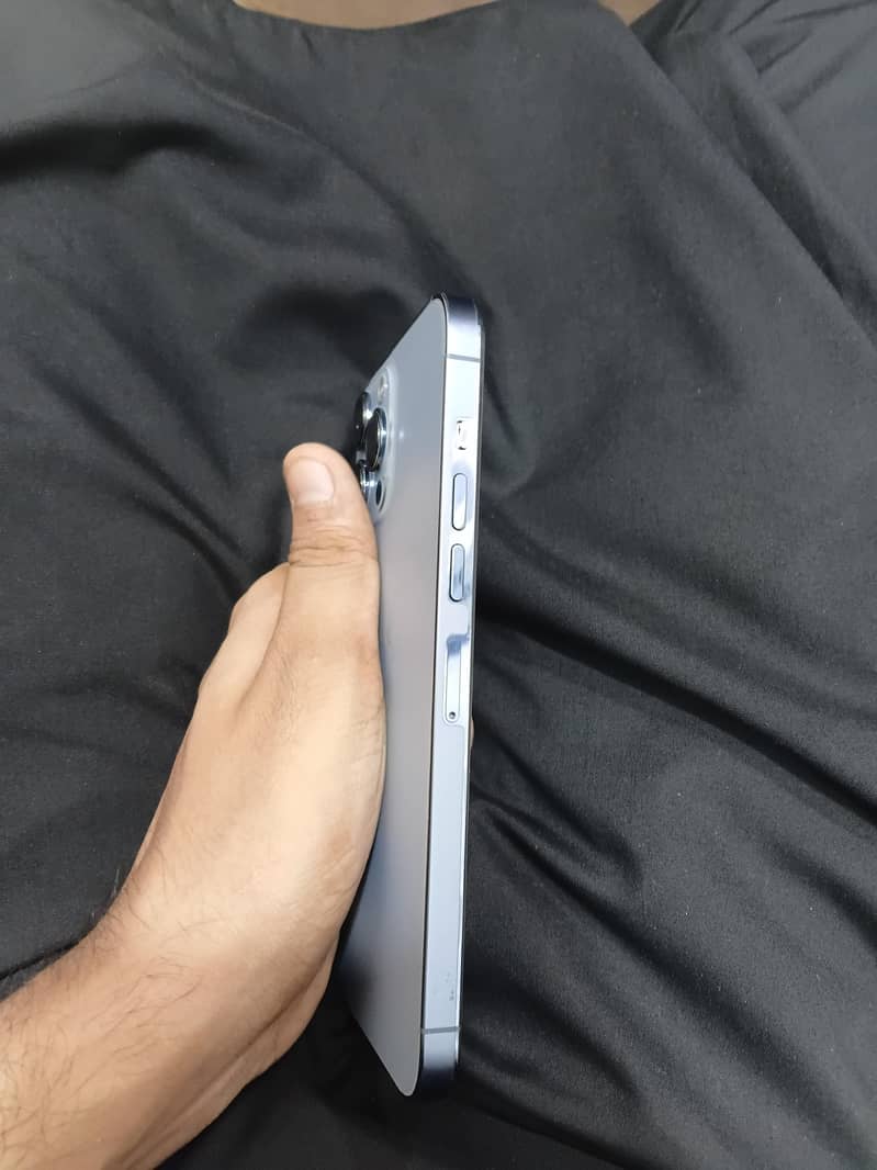 Apple iPhone 13 Pro Max 1