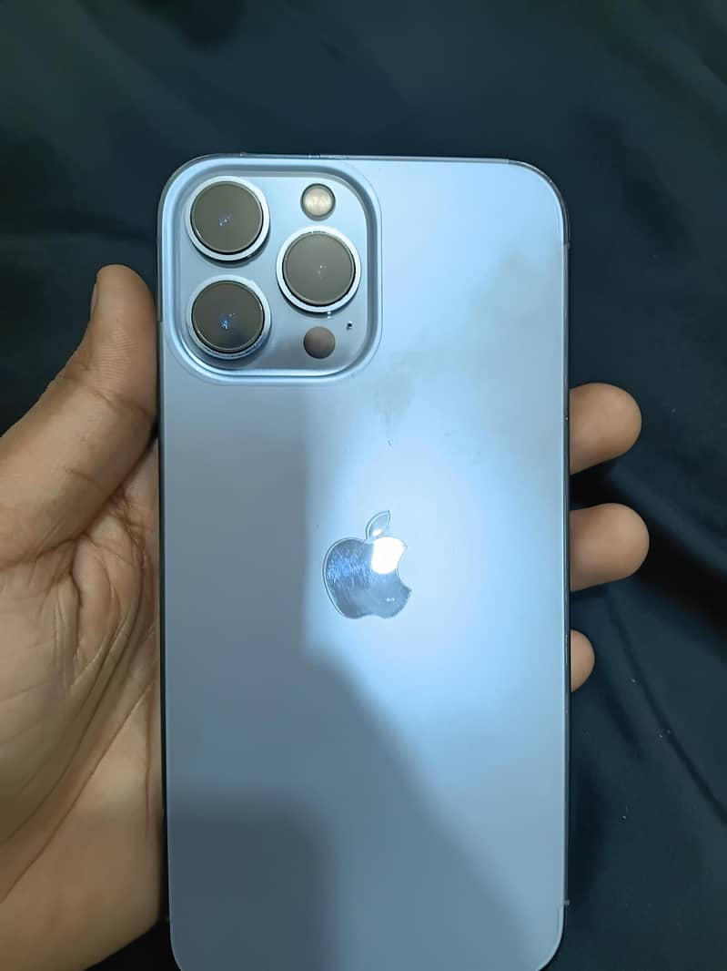Apple iPhone 13 Pro Max 3