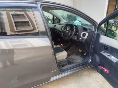 Toyota Vitz 2016