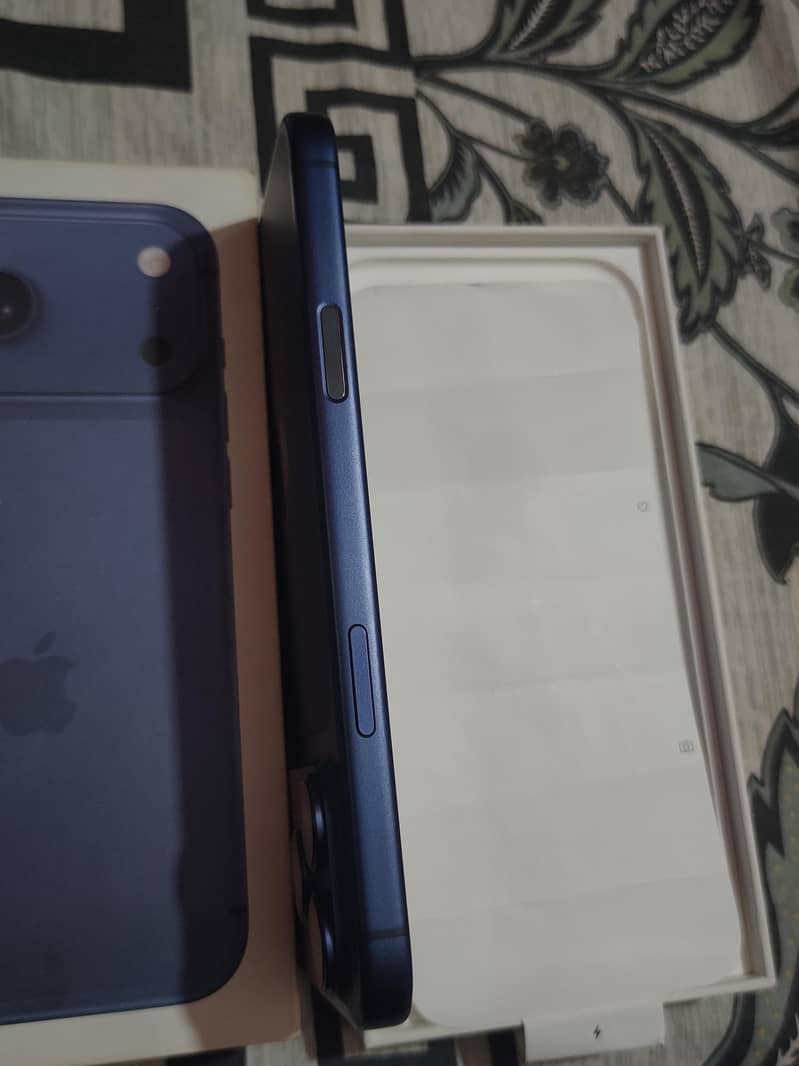 Apple iPhone 17 Pro Max 5
