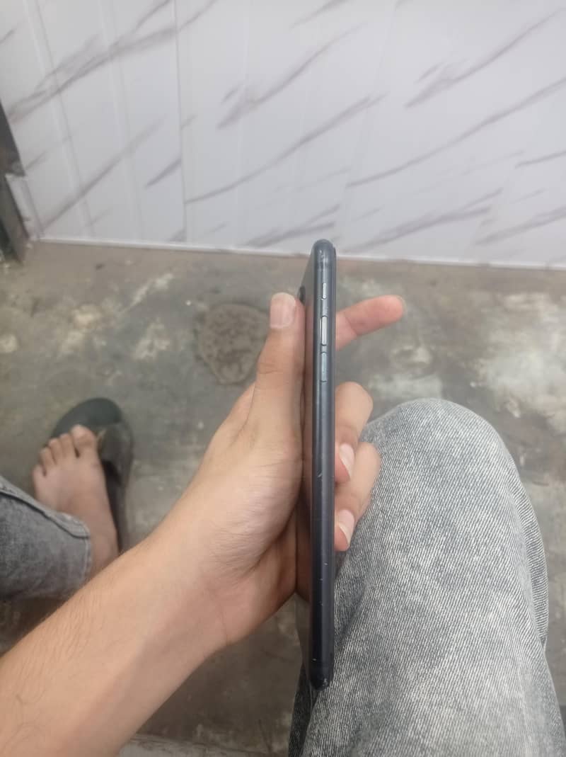 Apple iPhone 7 Plus 2