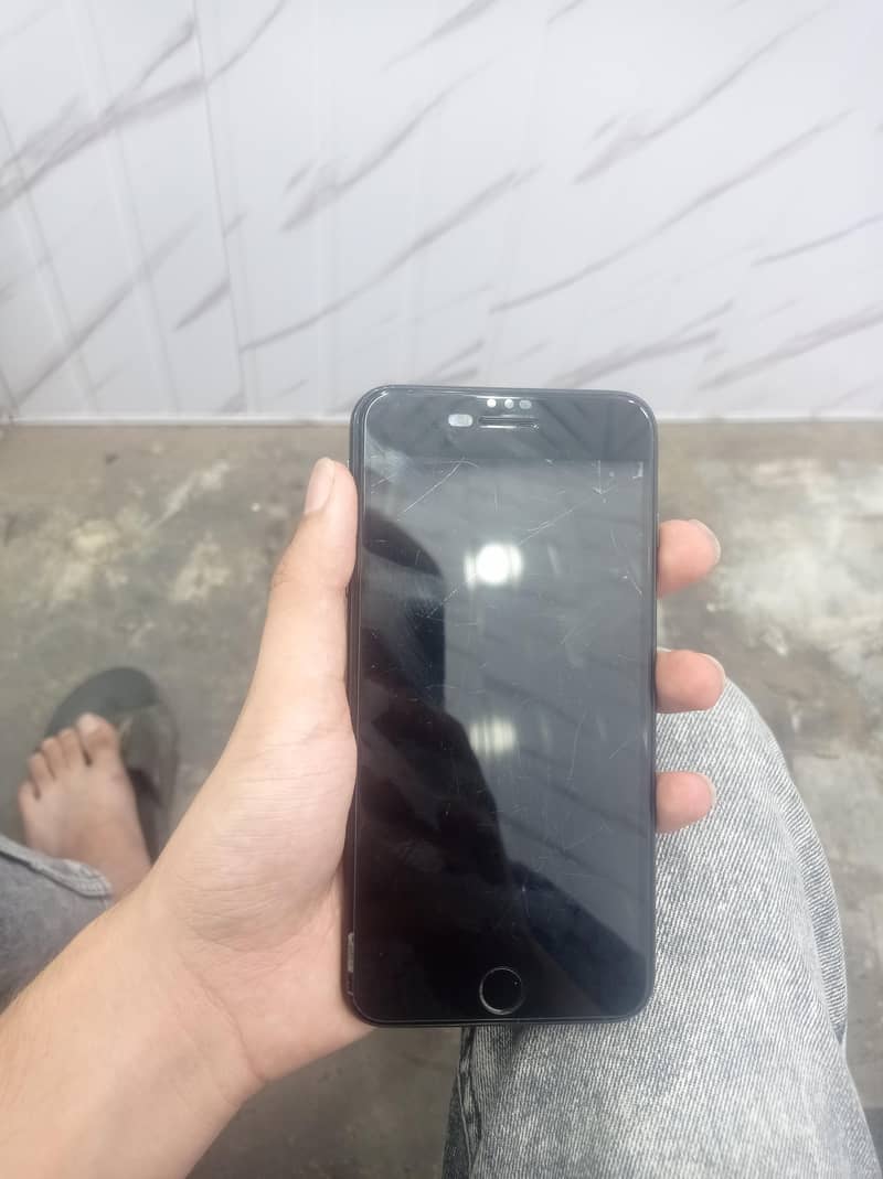 Apple iPhone 7 Plus 3