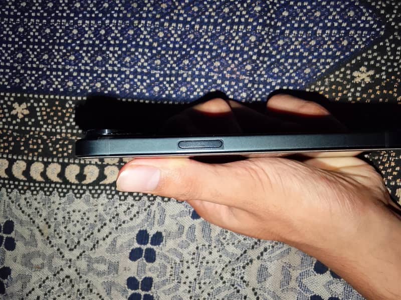 Apple iPhone 15 2