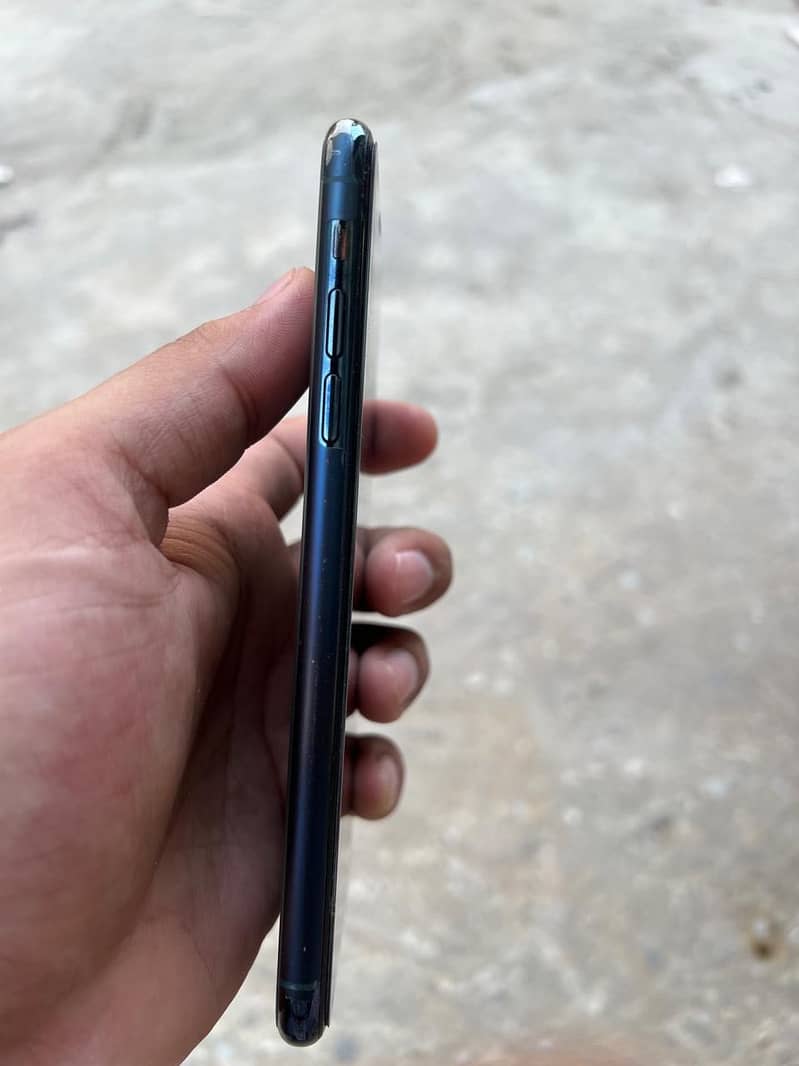 Iphone 11 Pro max 6