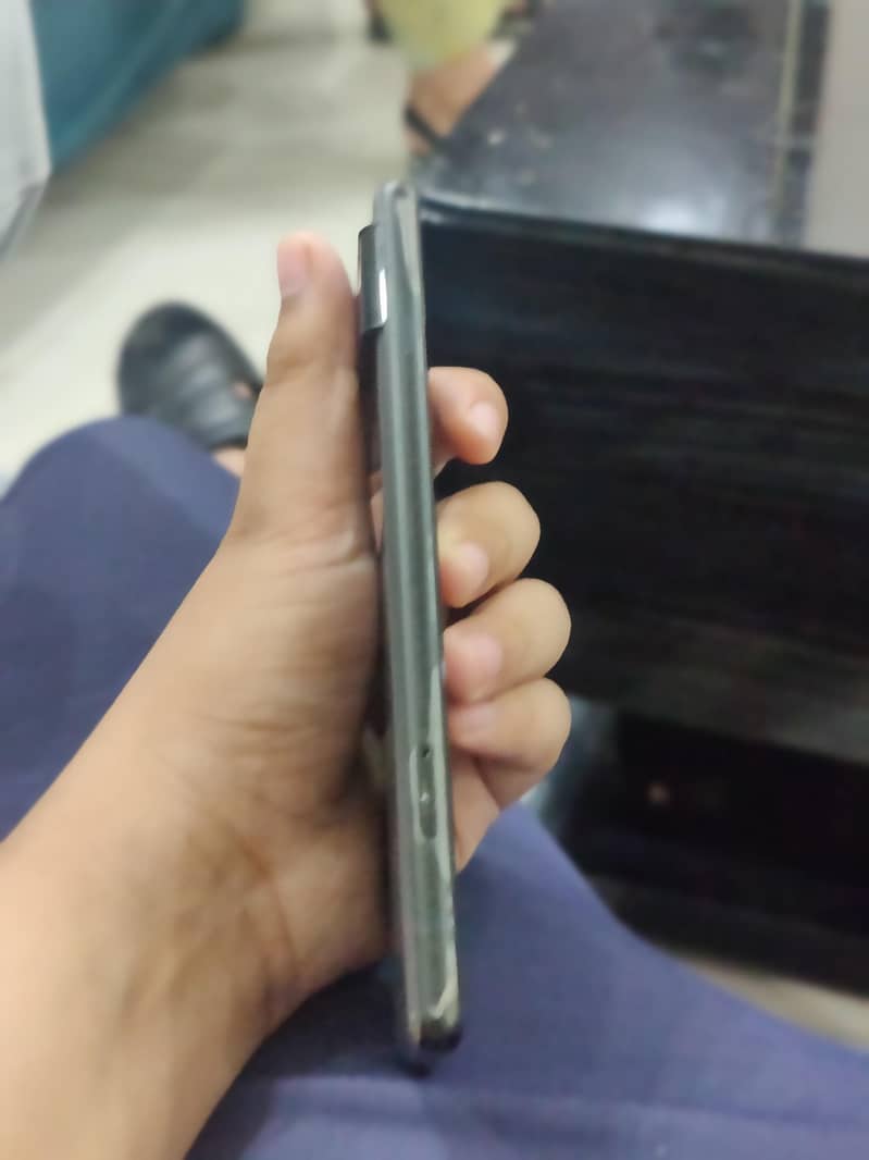 Google Pixel 6 4