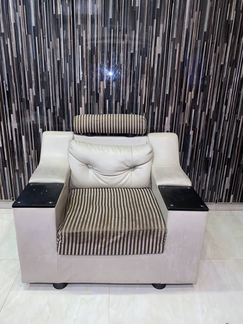 6 seater sofa set. 2
