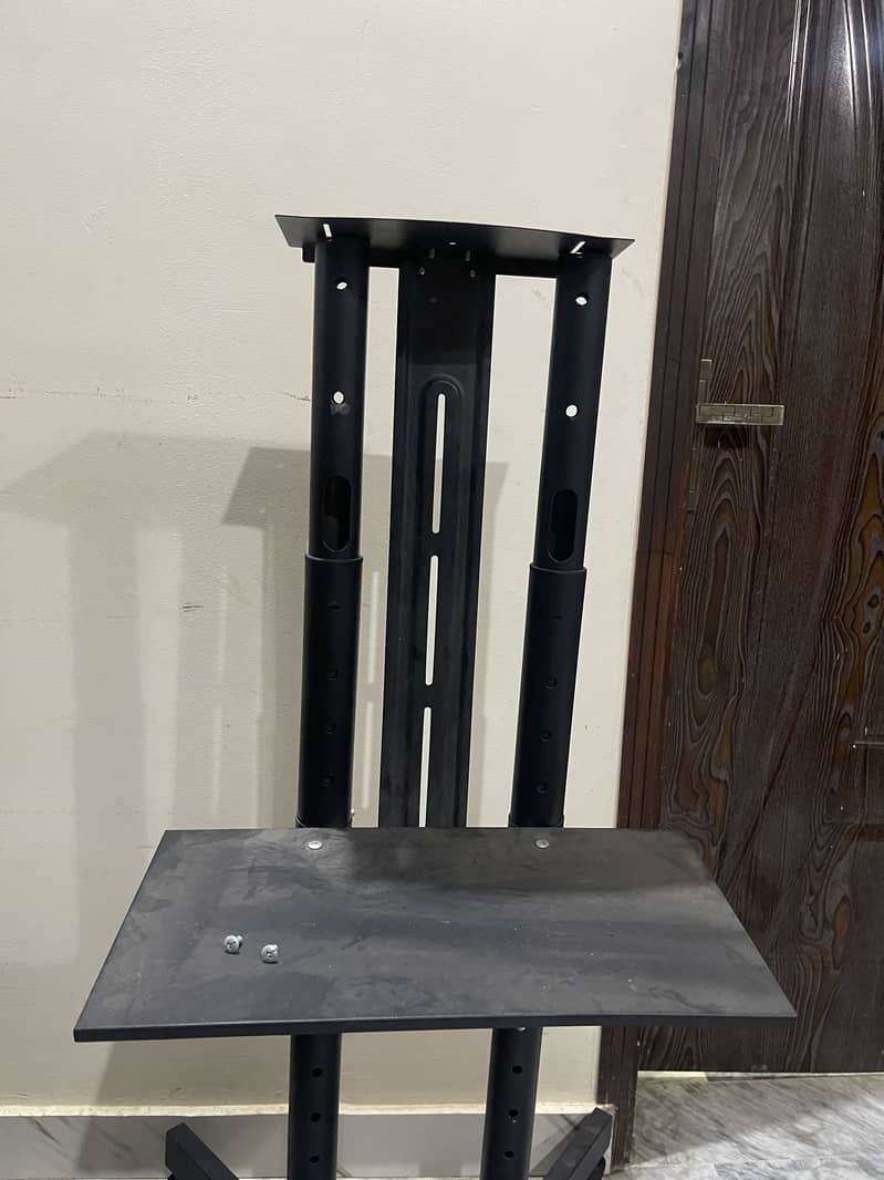 LCD/LED Adjustable Trolley Stand 1