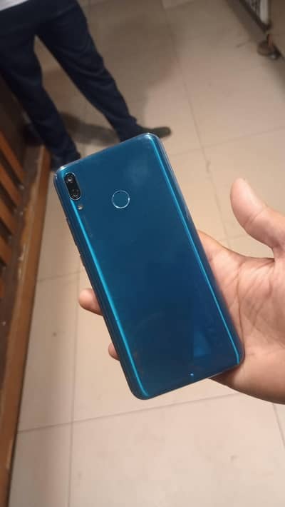 Huawei  Y9 2019 4GB 64GB best for hotspot good condition