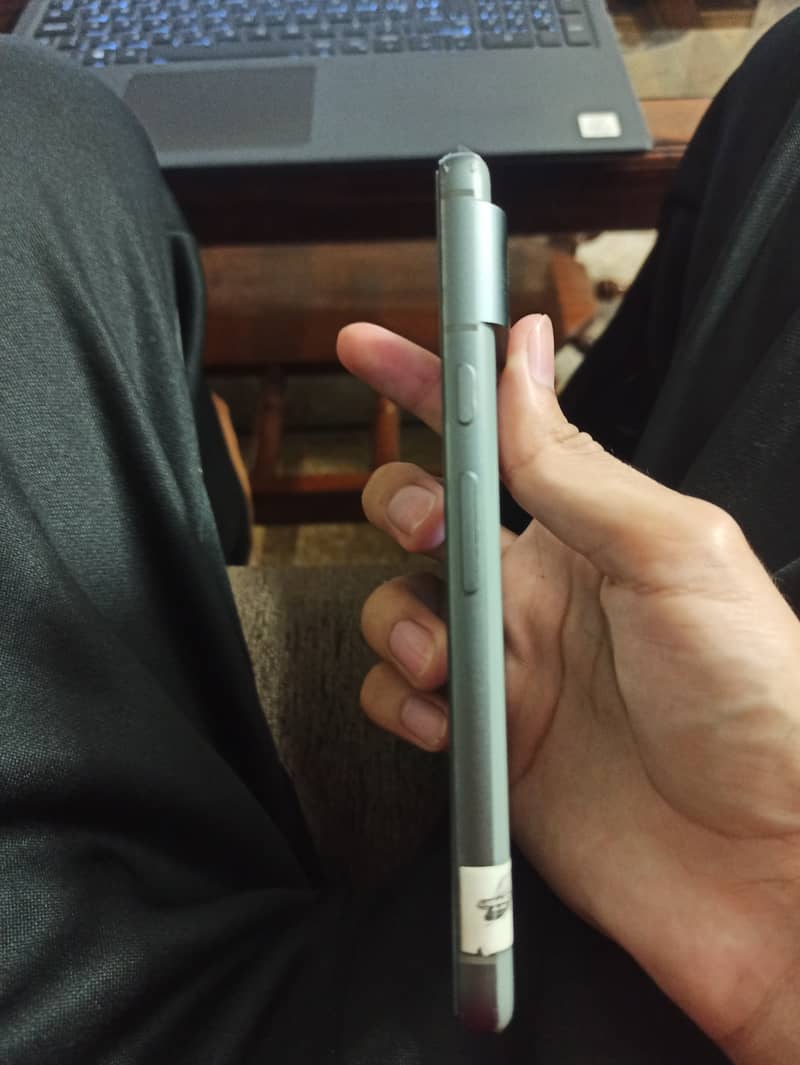 Google Pixel 8 1