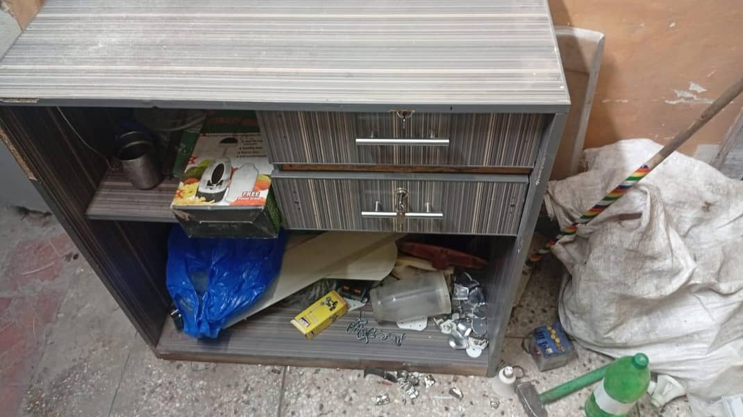 shops racks 1