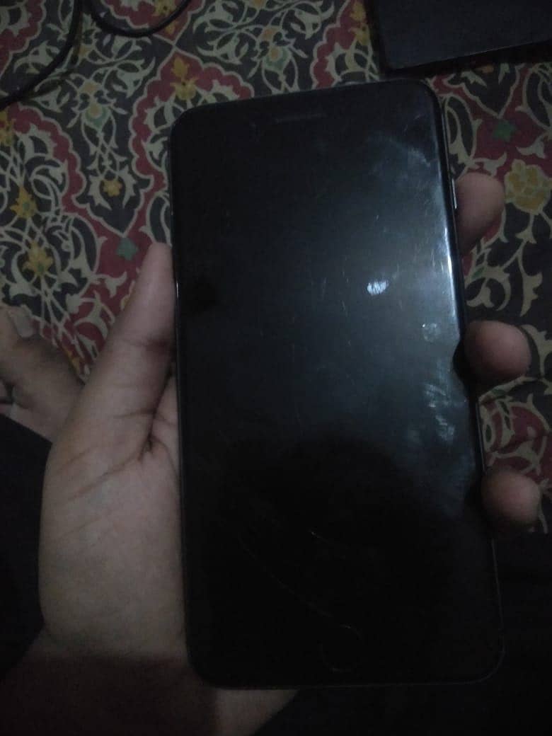 Apple iPhone 8 Plus 2