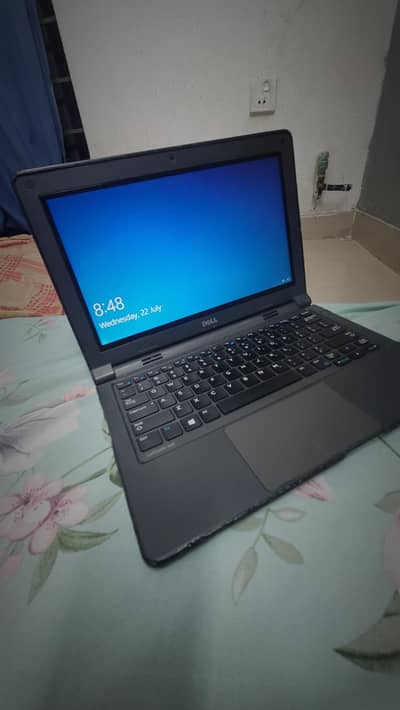 Dell Latitude 3160 Touchscreen Laptop