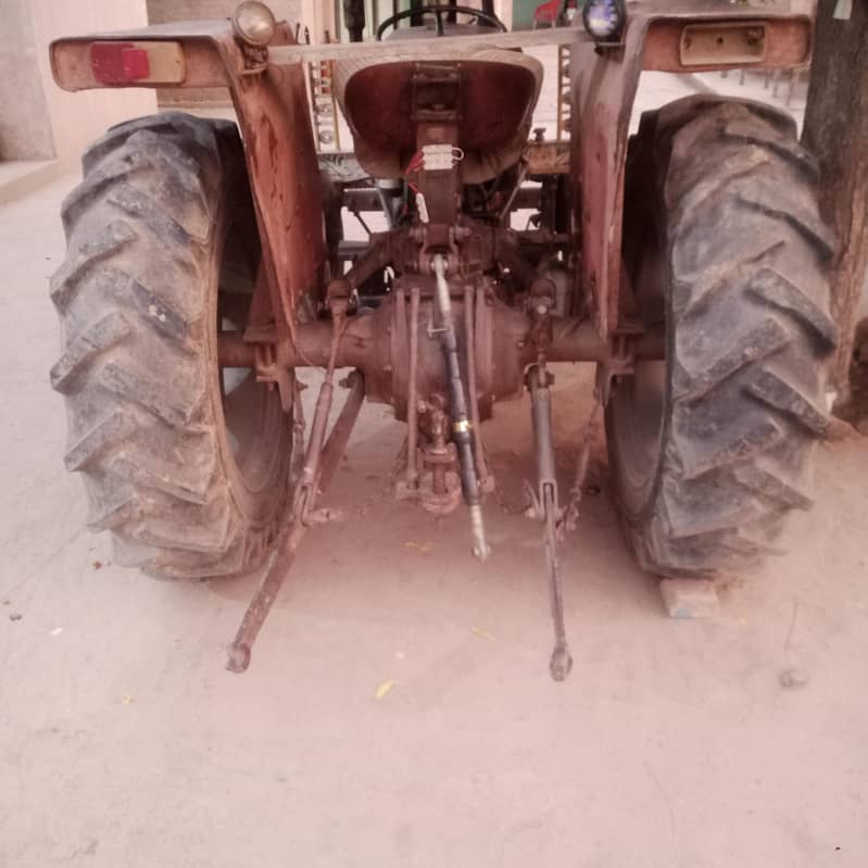 MF 240 8