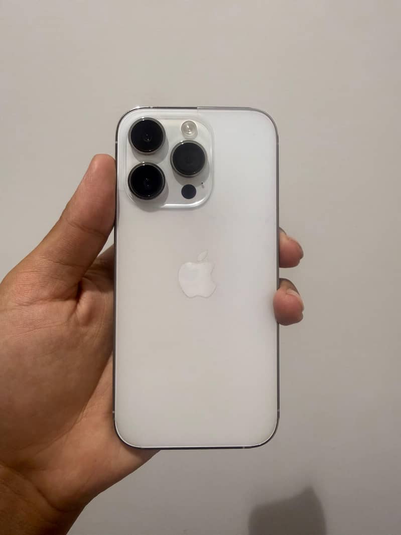 iPhone 14 Pro 1