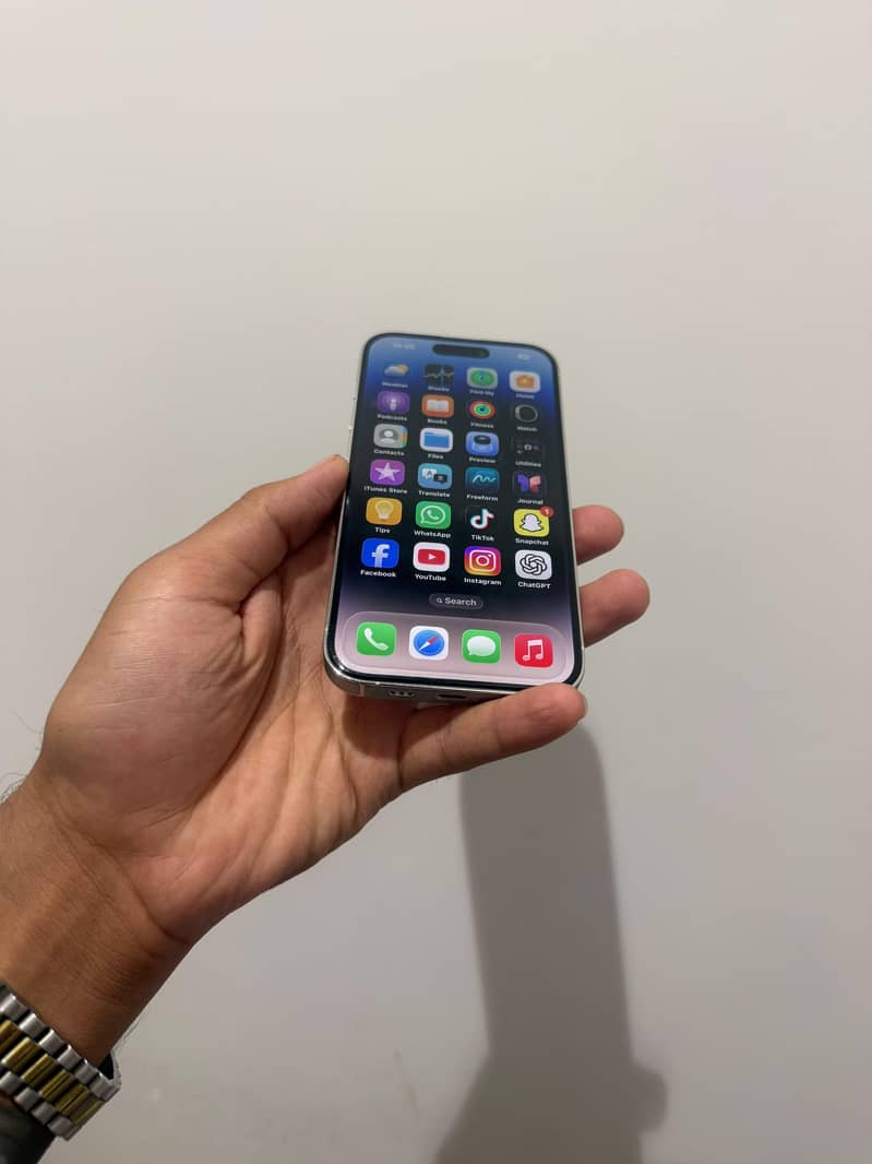 iPhone 14 Pro 2