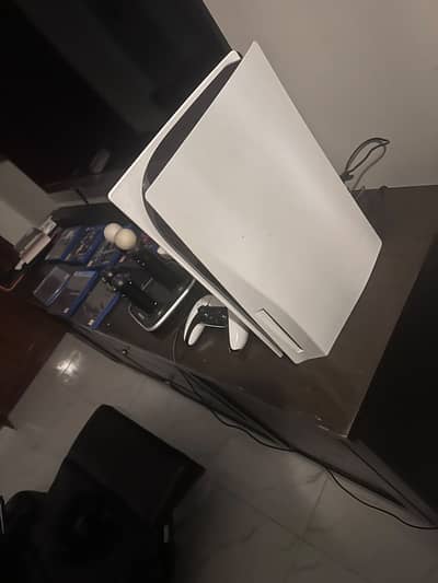 PS5 fat edition with 2 controllers and games