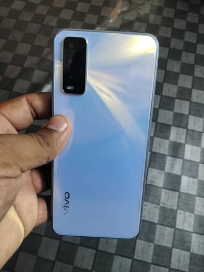 Vivo V20