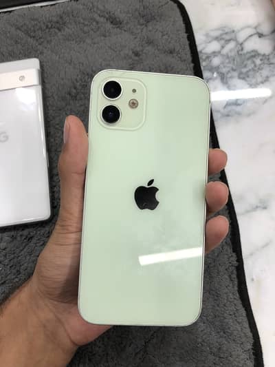 Apple iPhone 12
