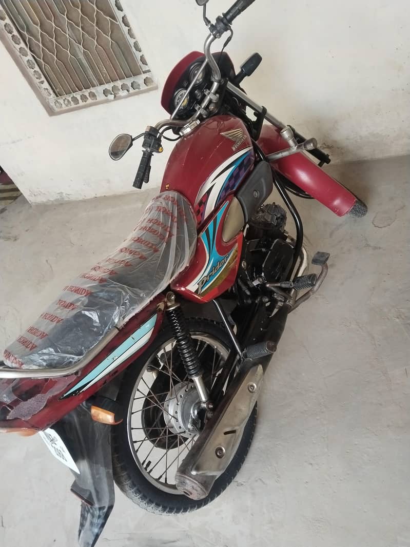 بہترین کارکدگی ہے فیول ایورج بہت اچھی ہے 1