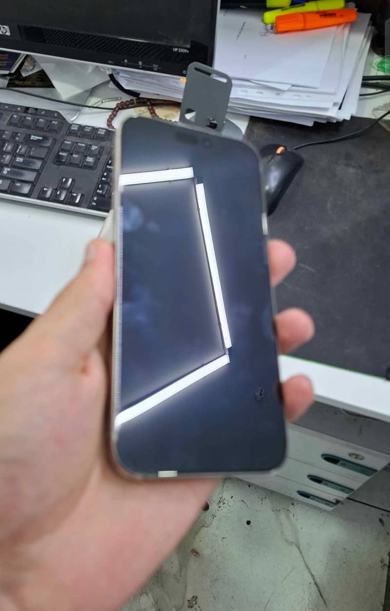 iphone 16 pro max 5