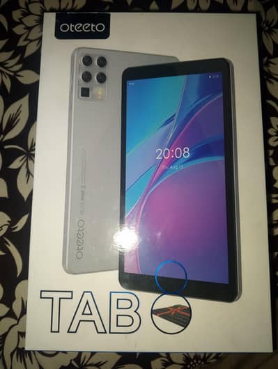 oteeto tab almost new scratch less