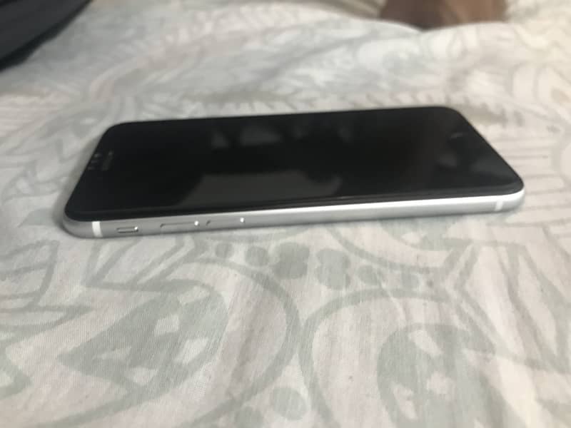 Apple iPhone SE 3