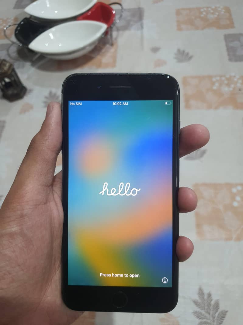 Apple iPhone 8 Plus 1