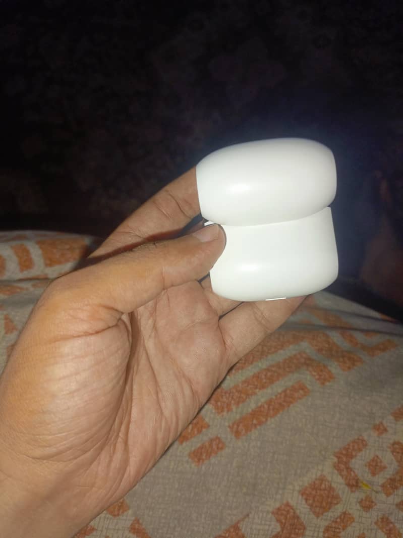 ear buds 2