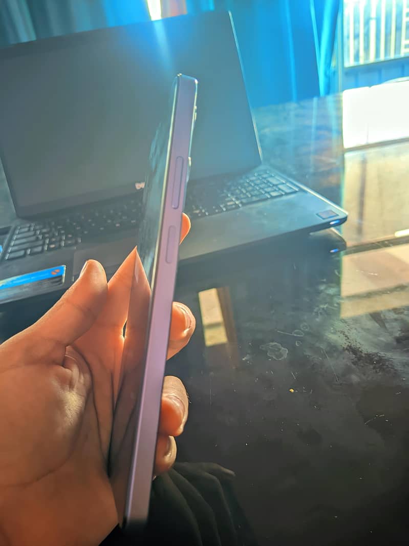 Realme Note 60 4