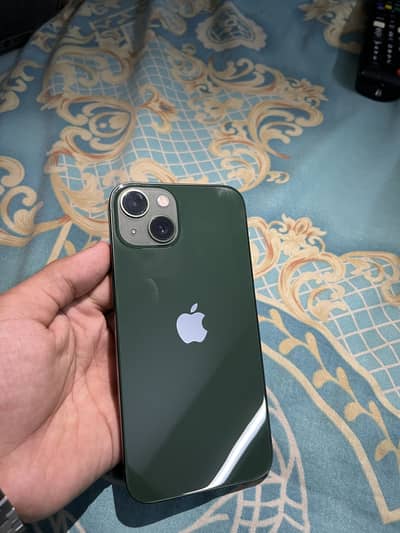 Apple iPhone 13