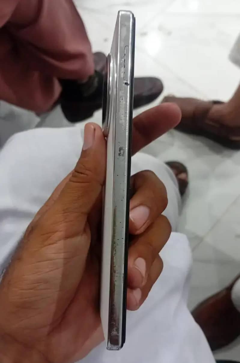 Tecno CAMON 30 2