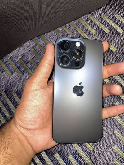 iPhone 15 Pro 128GB  LLA FACTORY UNLOCK 4 MONTHS E SIM TIME