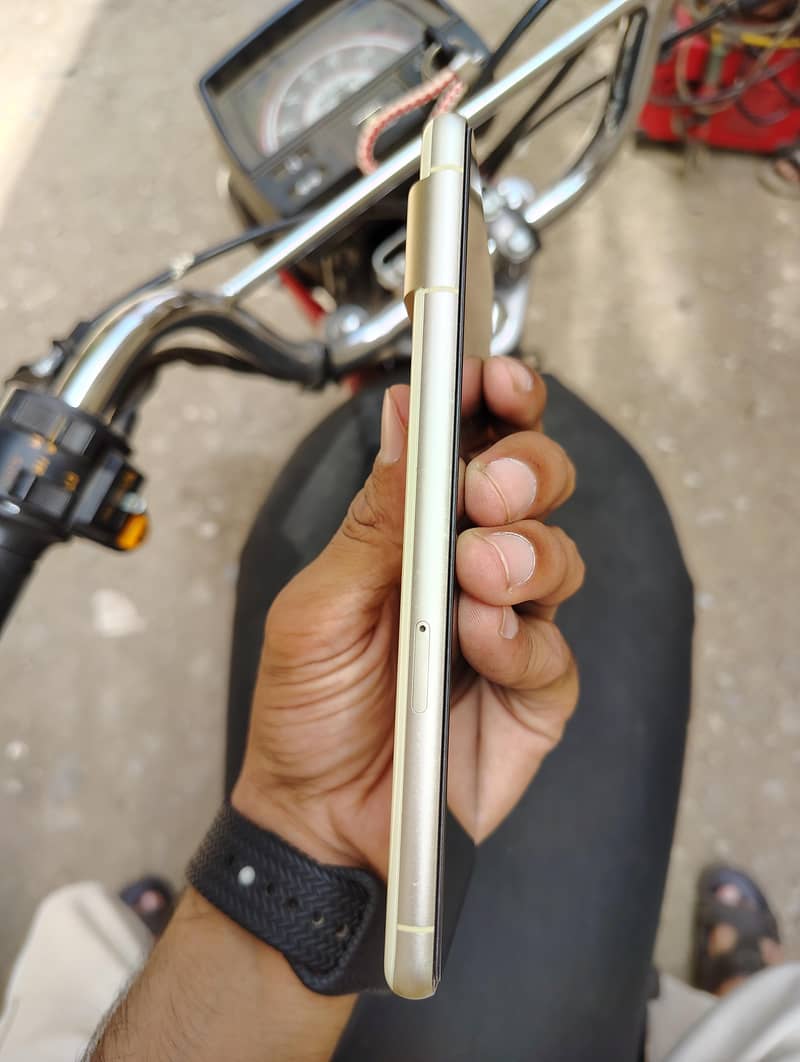 Google Pixel 7 3