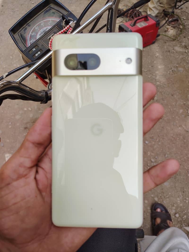Google Pixel 7 5