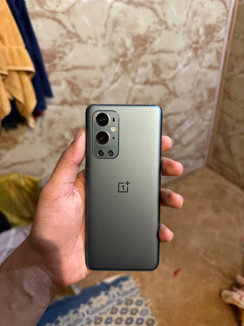 One Plus 9 Pro 6