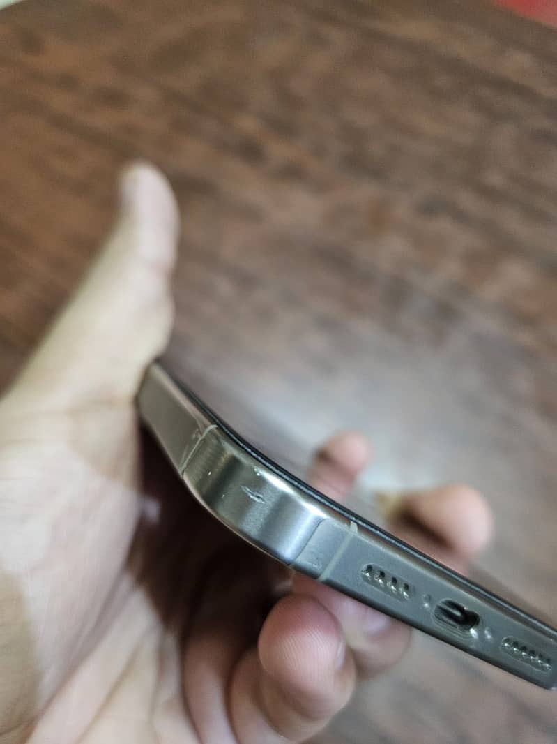 iPhone 15 pro max 1