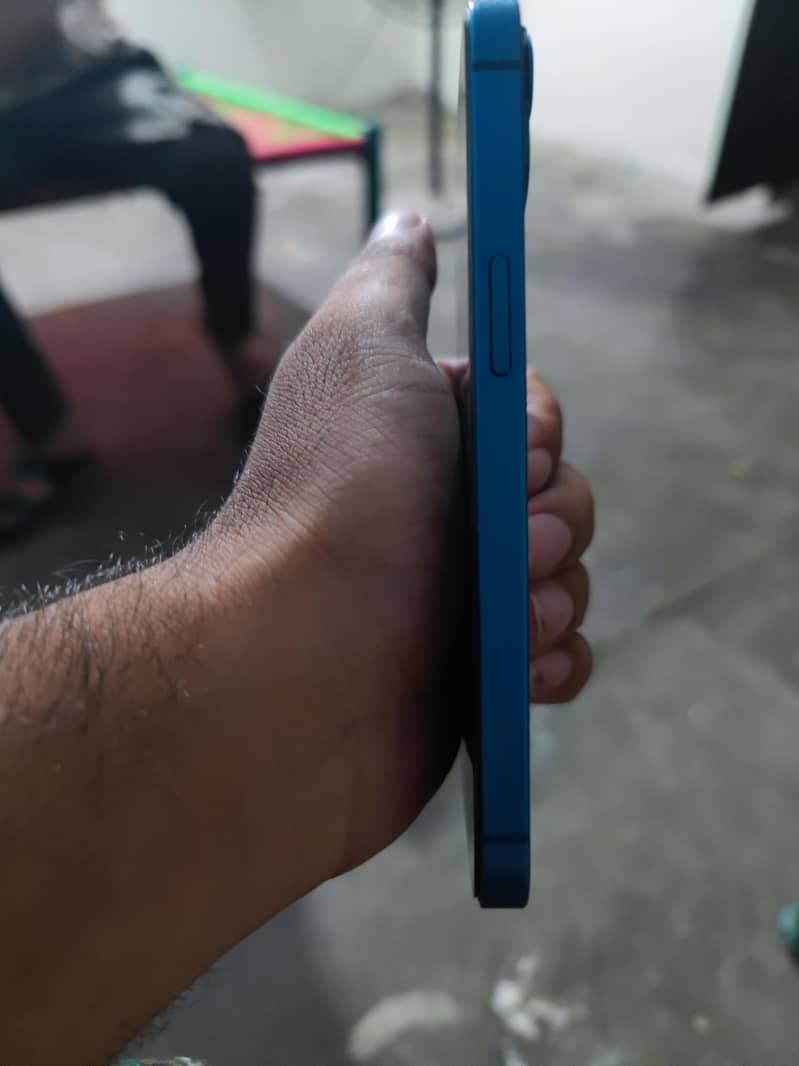 Apple iPhone 13 1